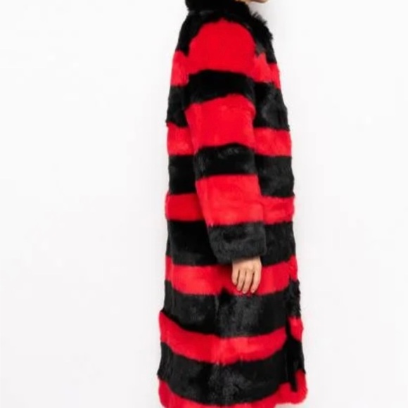 Red and Black Fur Trench Coat - Picture 5 of 10